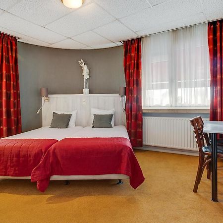 Oranje Hotel Сіттард Екстер'єр фото