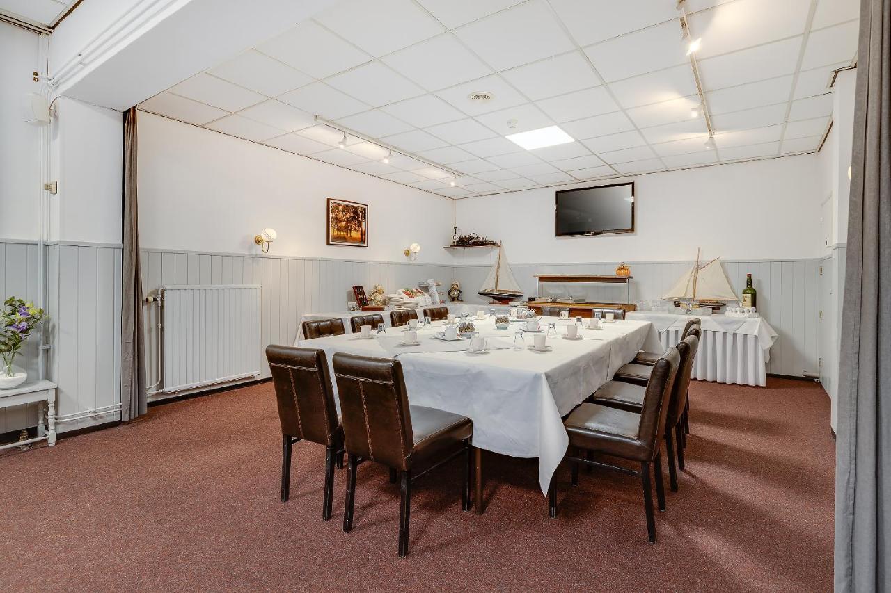 Oranje Hotel Сіттард Екстер'єр фото